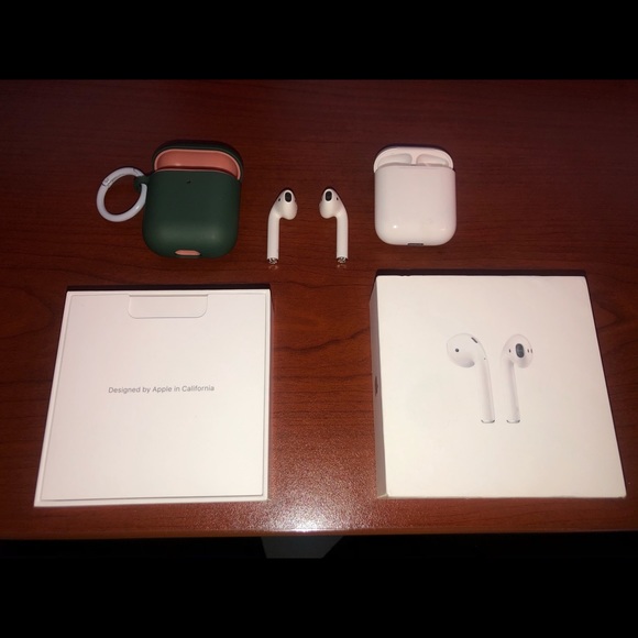 Apple AirPods 1st generation
